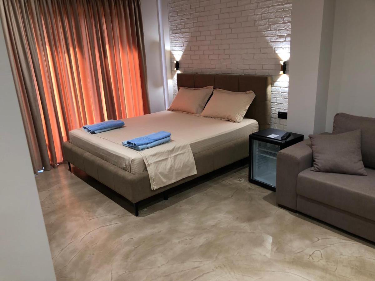 Ritson Hotel Вльора Екстер'єр фото