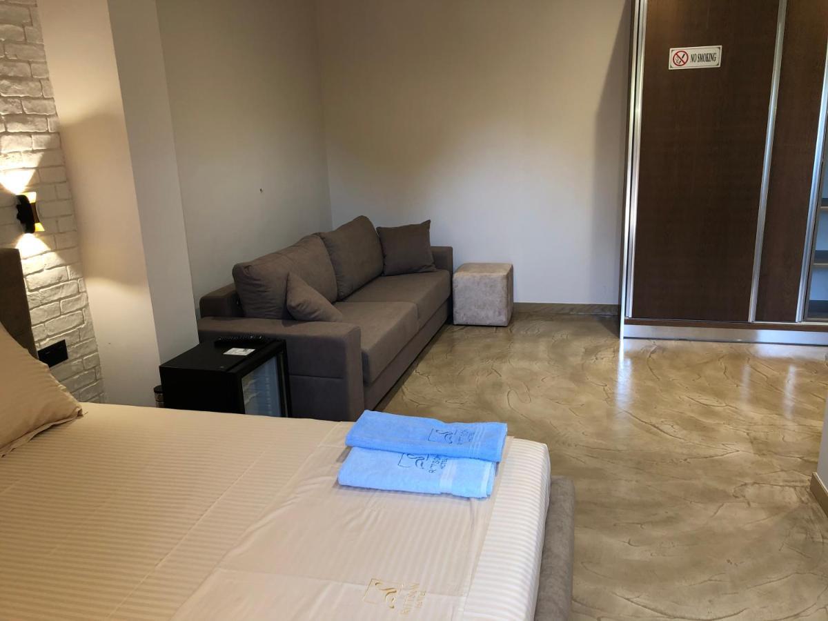 Ritson Hotel Вльора Екстер'єр фото