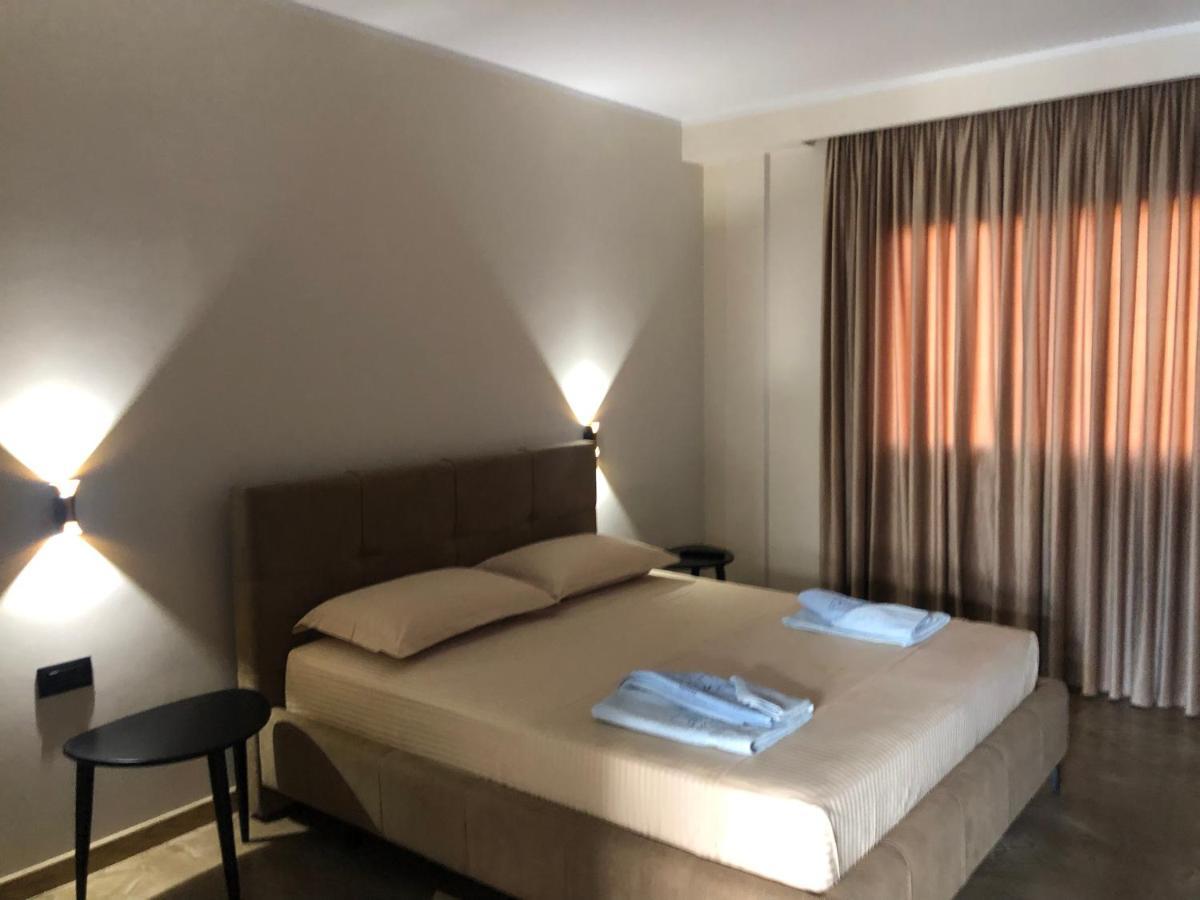 Ritson Hotel Вльора Екстер'єр фото