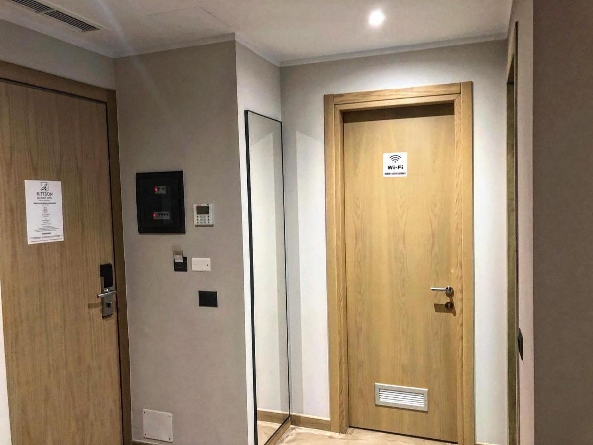 Ritson Hotel Вльора Екстер'єр фото