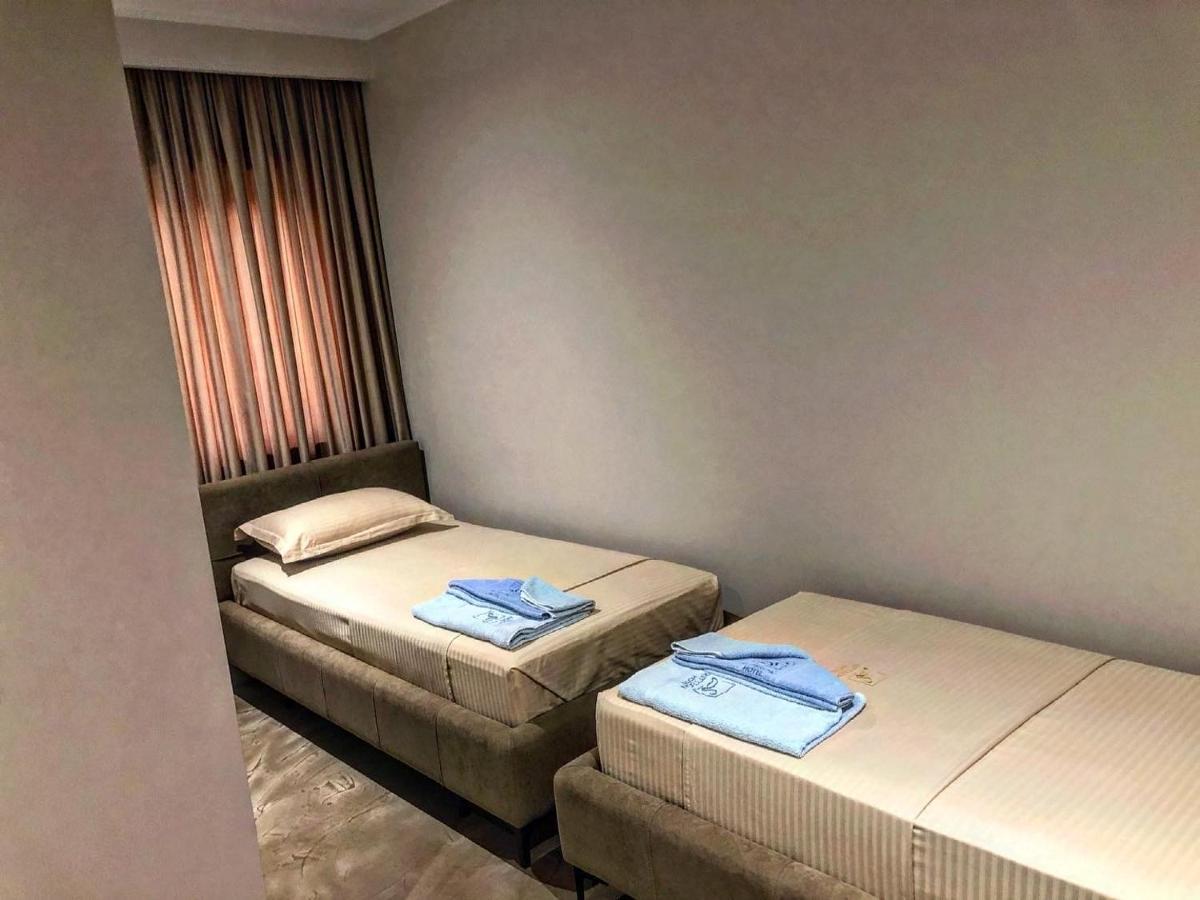 Ritson Hotel Вльора Екстер'єр фото