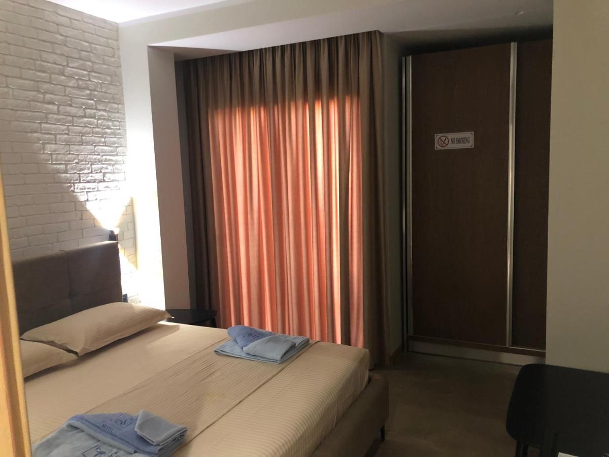 Ritson Hotel Вльора Екстер'єр фото