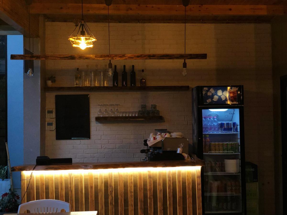 Ritson Hotel Вльора Екстер'єр фото