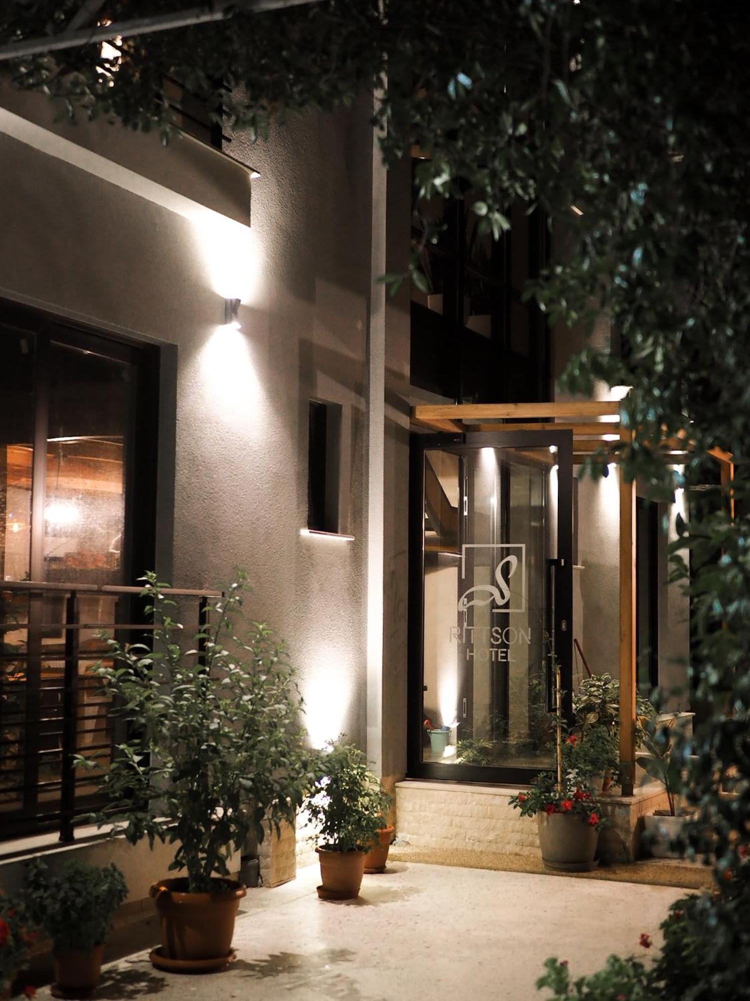 Ritson Hotel Вльора Екстер'єр фото