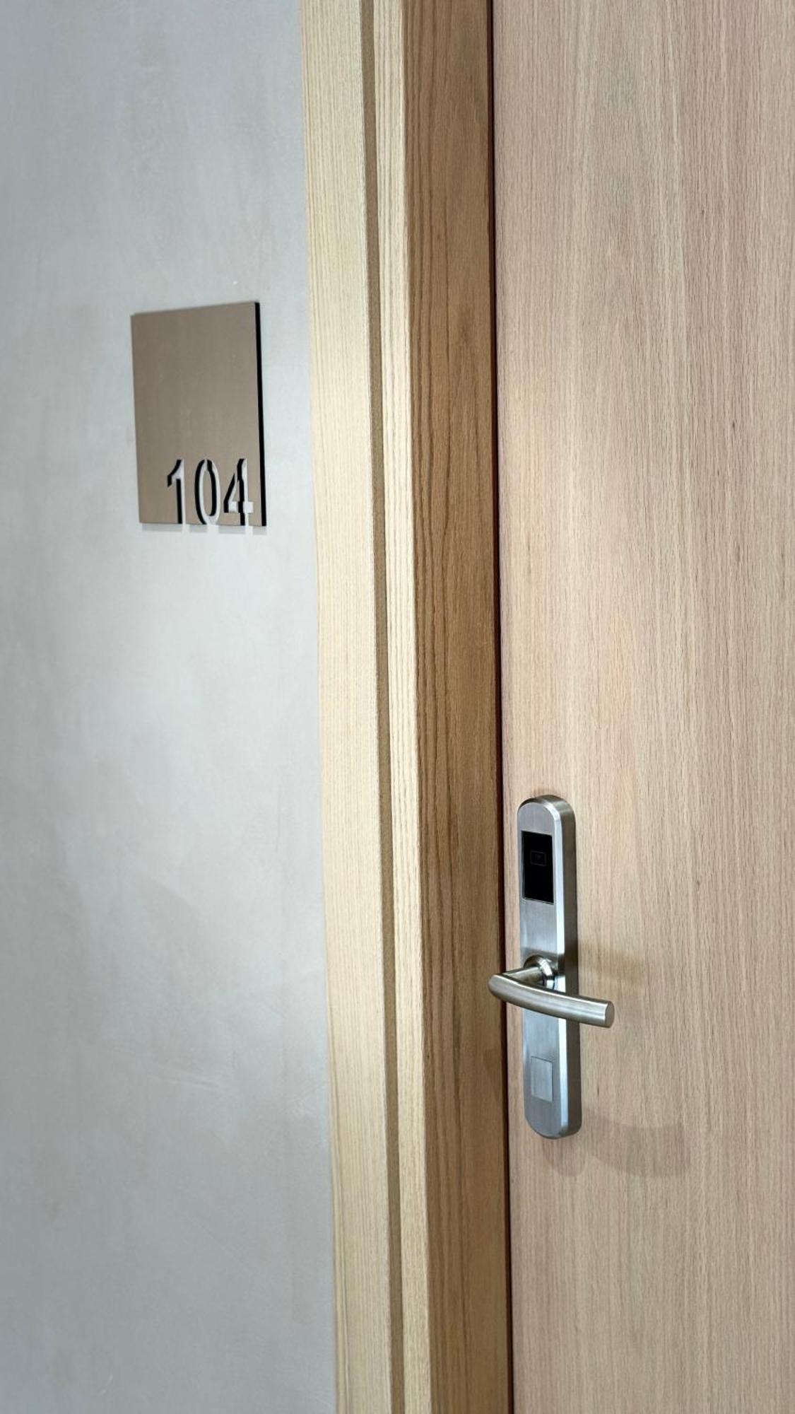 Ritson Hotel Вльора Екстер'єр фото